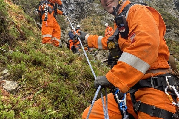 Rope rescue techniques in operation
